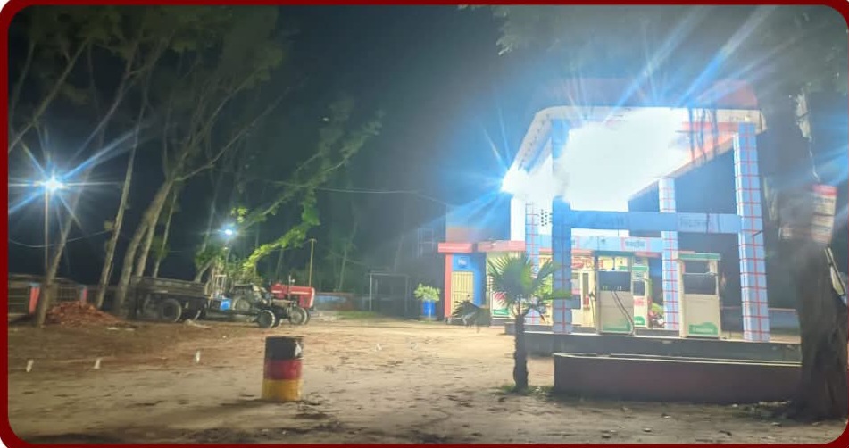 পাম্প বন্ধে নেকমরদে জ্বালানি সংকট, চড়া দামে তেল বিক্রির অভিযোগ