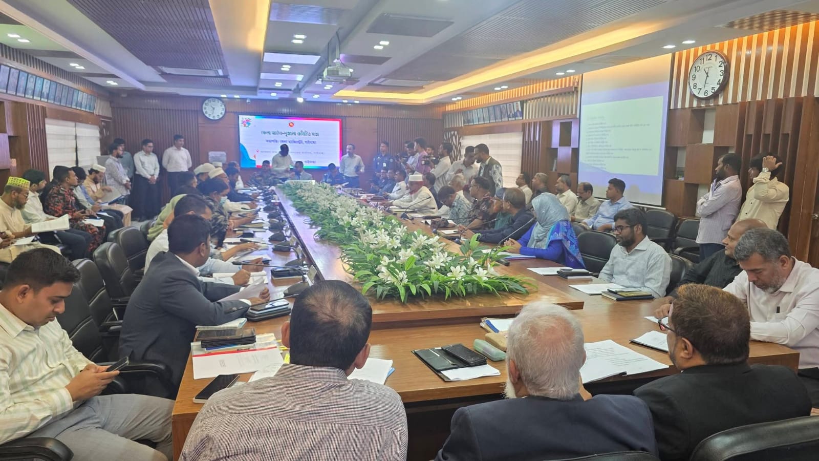 গাইবান্ধায় জেলা আইনশৃঙ্খলা কমিটির সভা: অপরাধ দমনে জিরো টলারেন্স ঘোষণা