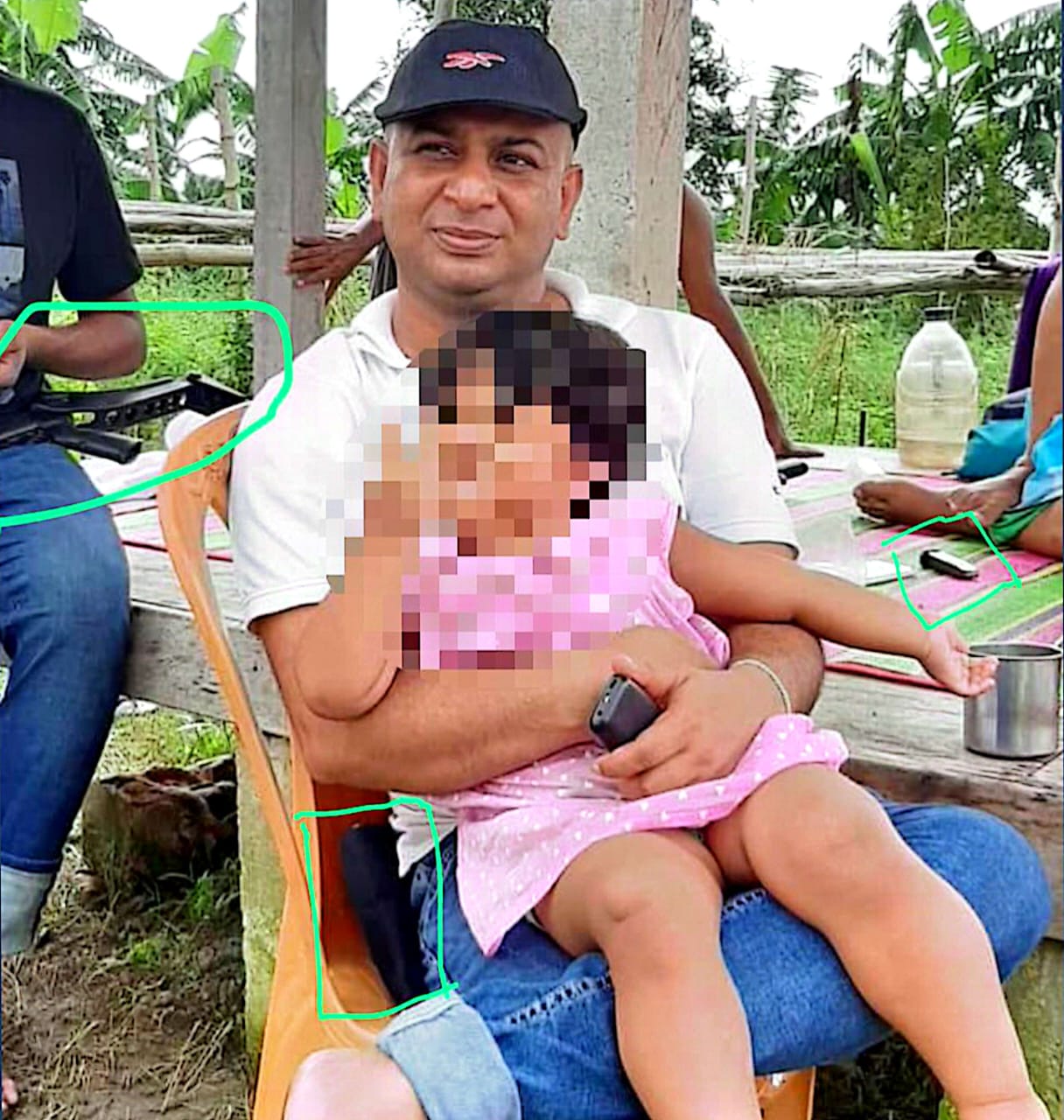 নবাবগঞ্জের বাহ্রা চরকান্দায় রাকিবের বিরুদ্ধে চাঁদাবাজি ও নানা অভিযোগ, এলাকায় চাঞ্চল্য