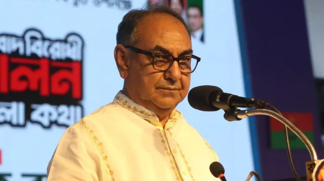 এভারকেয়ারে মির্জা আব্বাসের অস্ত্রোপচার চলছে, আপাতত নেওয়া হচ্ছে না সিঙ্গাপুরে